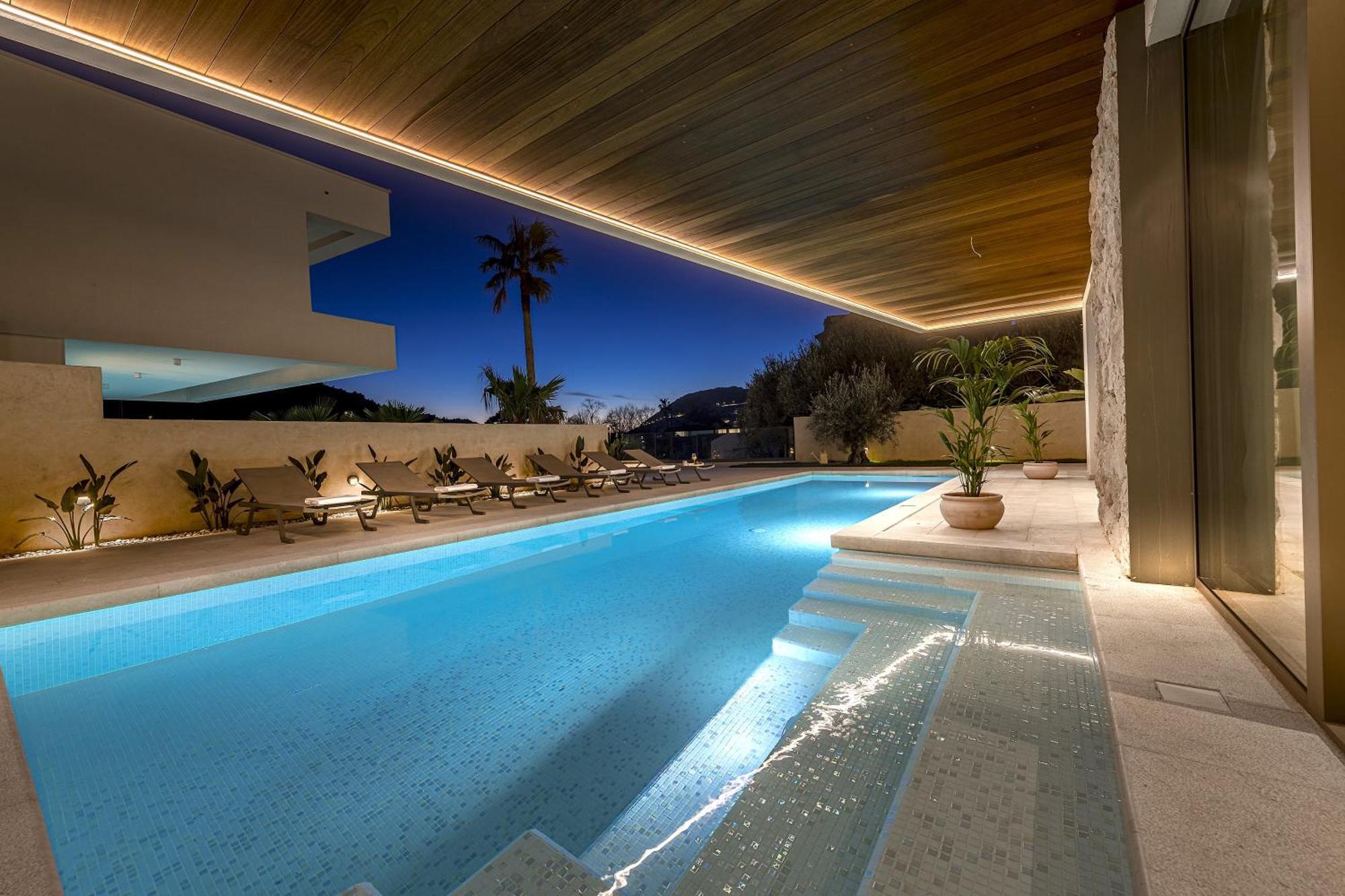 & - Of 5 Star Villa